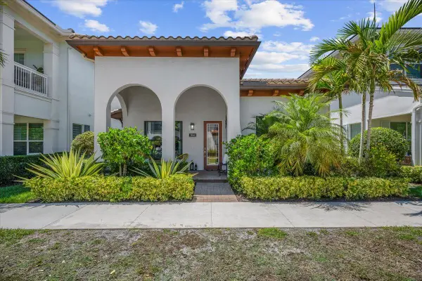 7041 Edison Place, Palm Beach Gardens, FL 33418