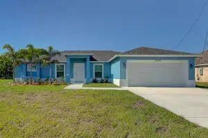 2352 SW Plum Court, Port St Lucie, FL 34953