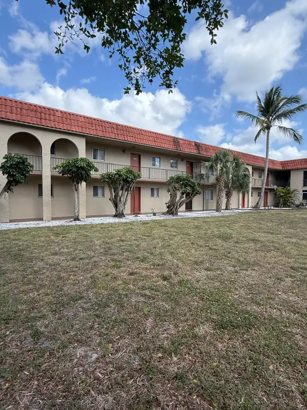 6074 Forest Hill Boulevard #208, West Palm Beach, FL 33415