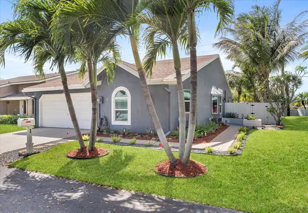 1 Hawthorne Lane, Boynton Beach, FL 33426