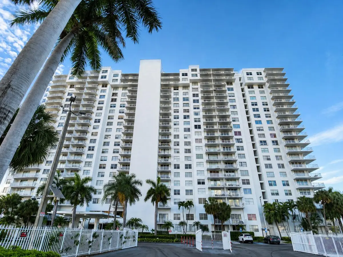 2801 NE 183rd Street, Aventura, FL 33160 - #1