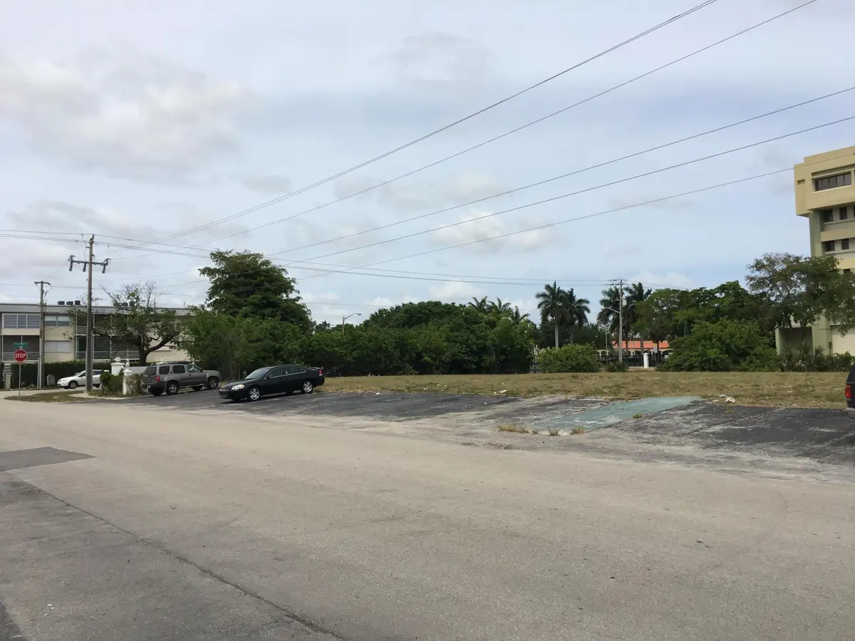 1590 NW 43rd Apt 310 Avenue, Lauderhill, FL 33313 - #1