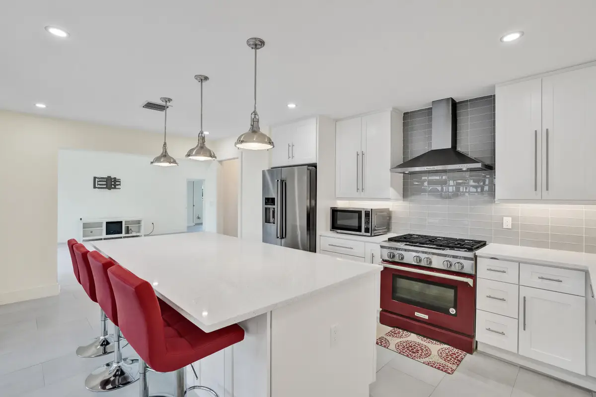 320 SE 5th Avenue, Pompano Beach, FL 33060 - #1