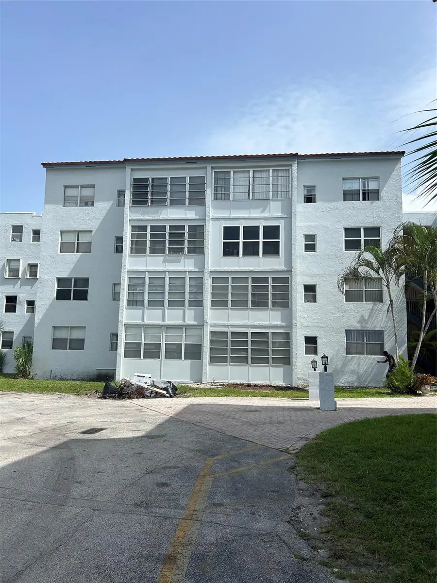 2860 Somerset Drive #311k, Lauderdale Lakes, FL 33311 - #3