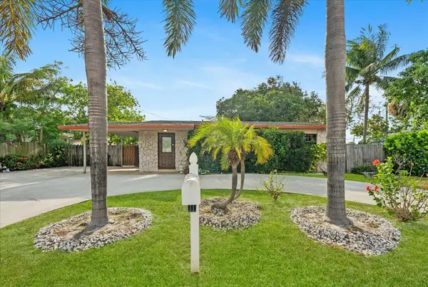 2831 N Seacrest Boulevard, Boynton Beach, FL 33435