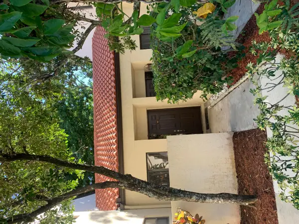 12 Via De Casas Sur #102, Boynton Beach, FL 33426