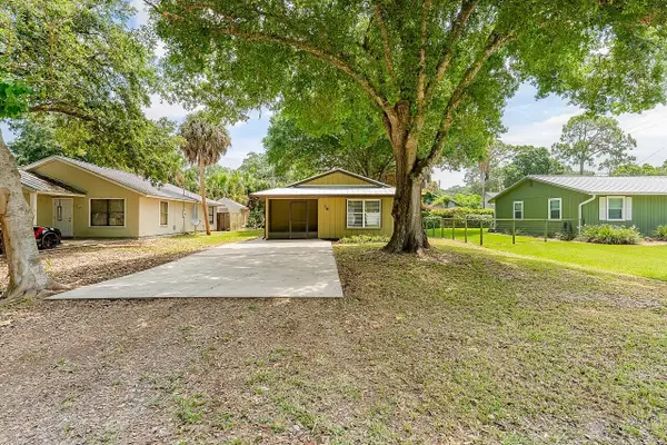 16 45th Avenue, Vero Beach, FL 32968
