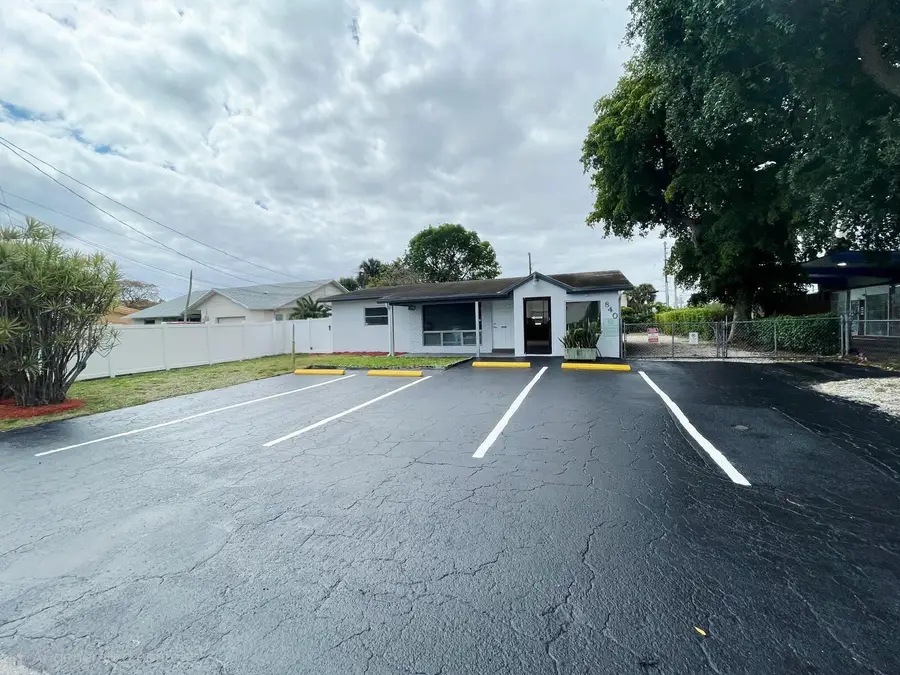 840 NW 33 Street, Oakland Park, FL 33309 - #2