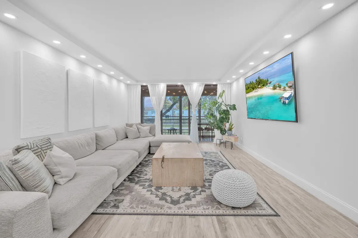 6921 Cypress Road #Apt B19, Plantation, FL 33317 - #1