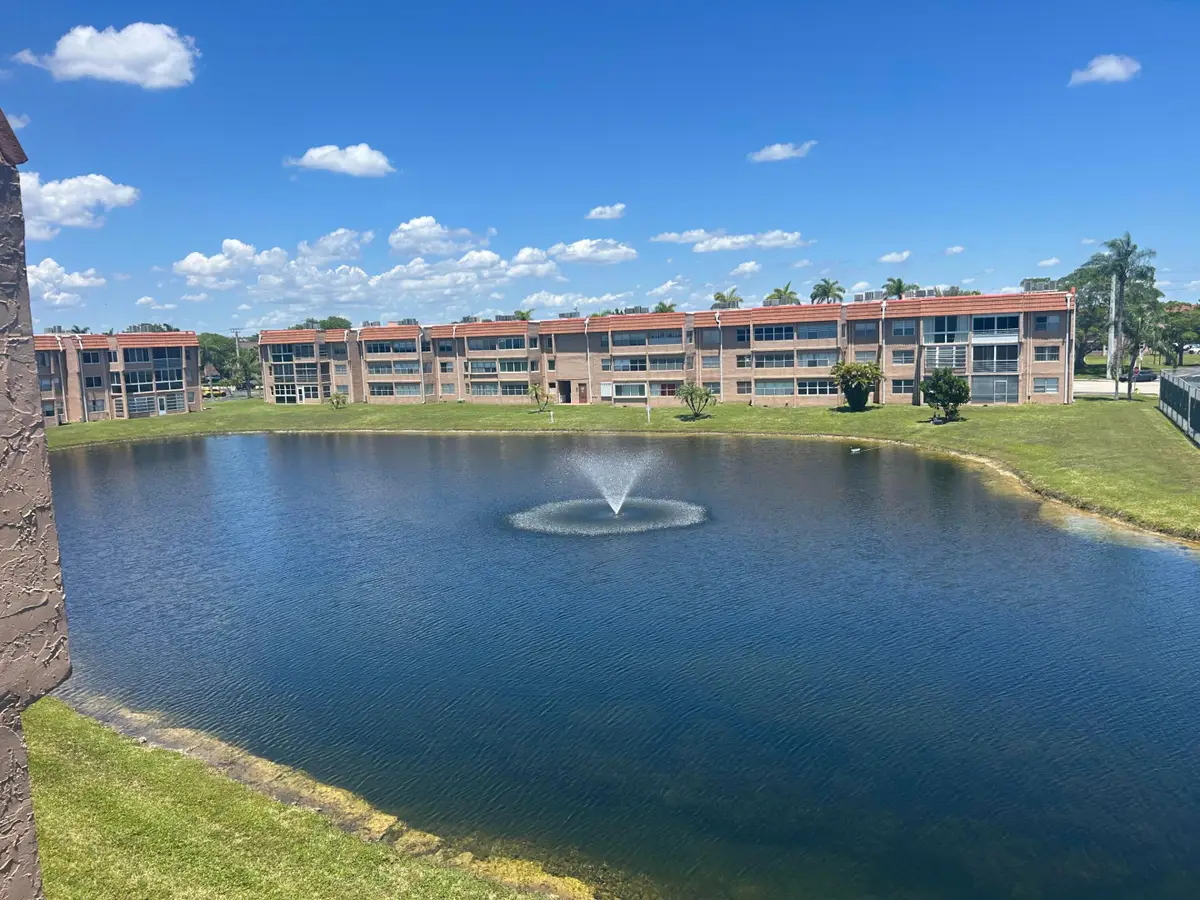 9620 Sunrise Lakes Boulevard, Sunrise, FL 33322 - #1