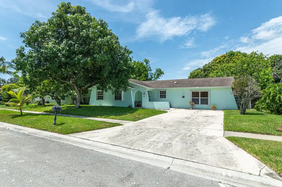 1045 Cameo Circle, West Palm Beach, FL 33417 - #2