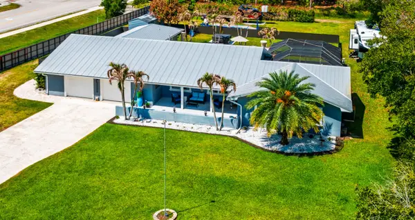 5588 SE Lamay Drive, Stuart, FL 34997