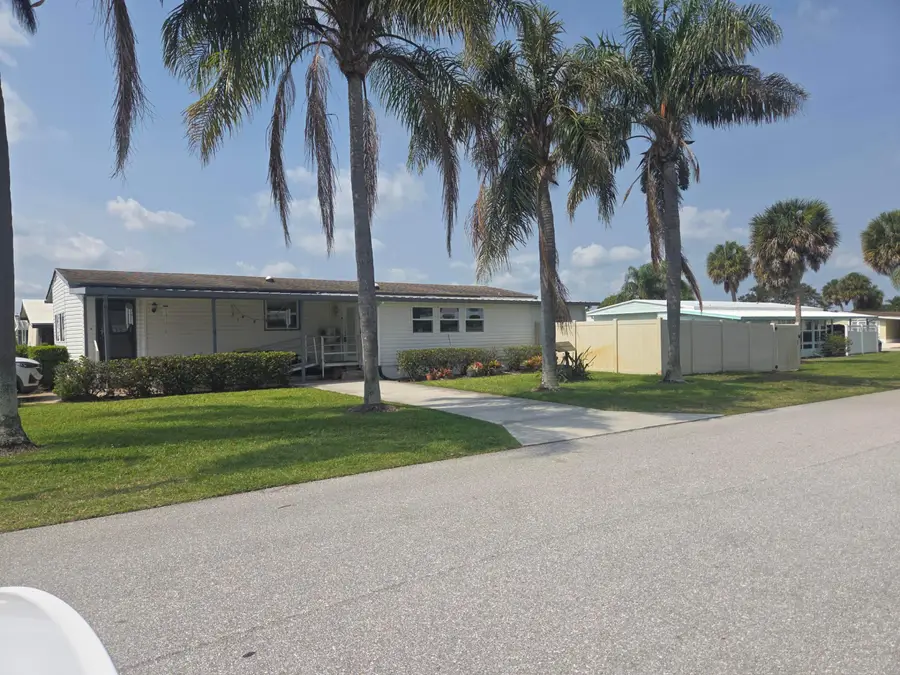 7750 SE Shenandoah Drive, Hobe Sound, FL 33455 - #2