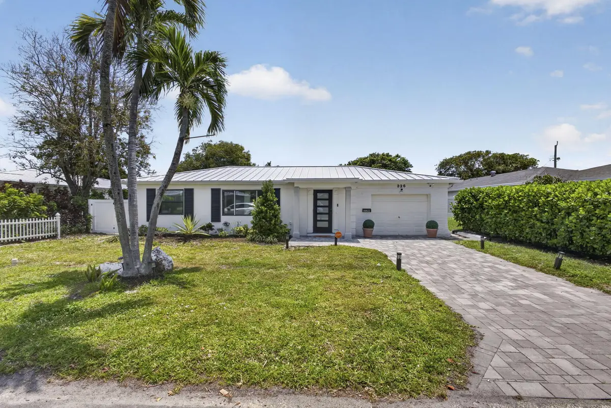 326 Alhambra Place, West Palm Beach, FL 33405 - #1