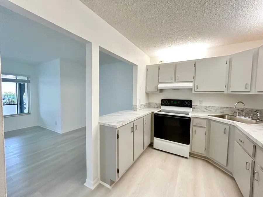 102 Lake Pine Circle #D-1, Greenacres, FL 33463 - #3