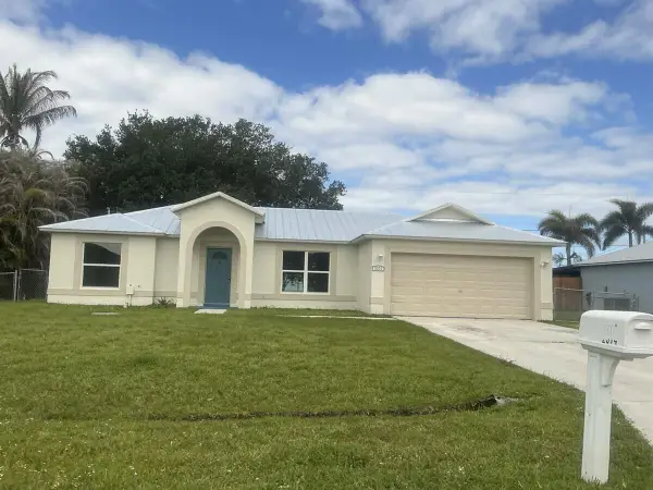 2574 SE Richmond Street, Port St Lucie, FL 34952