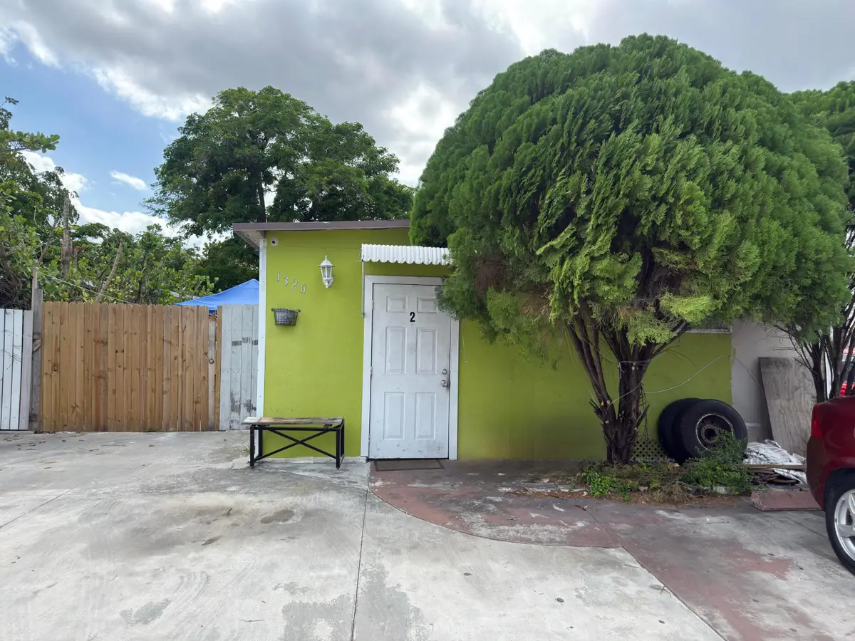 1320 SW 131st Place, Miami, FL 33184 - #1