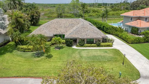 19 Dunbar Road, Palm Beach Gardens, FL 33418
