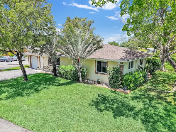 432 SW Natura Avenue, Deerfield Beach, FL 33441