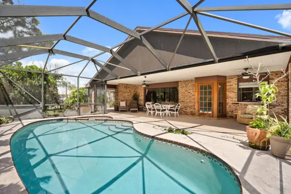 472 SE Majestic Terrace, Port St Lucie, FL 34983