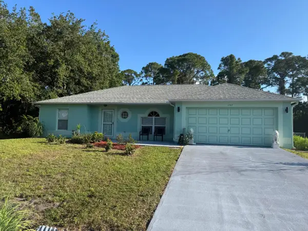 1367 SW Wing Rd Road Sw, Palm Bay, FL 32908