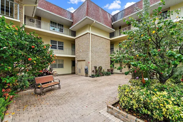 5570 Tamberlane Circle #131, Palm Beach Gardens, FL 33418