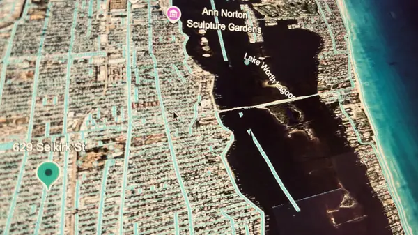 629 Selkirk Street, West Palm Beach, FL 33405