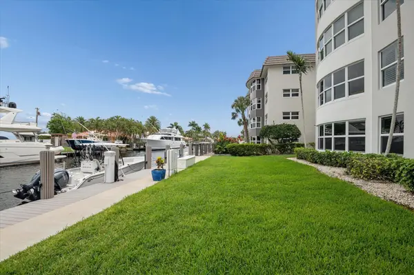 5100 Bayview Drive #106, Fort Lauderdale, FL 33308