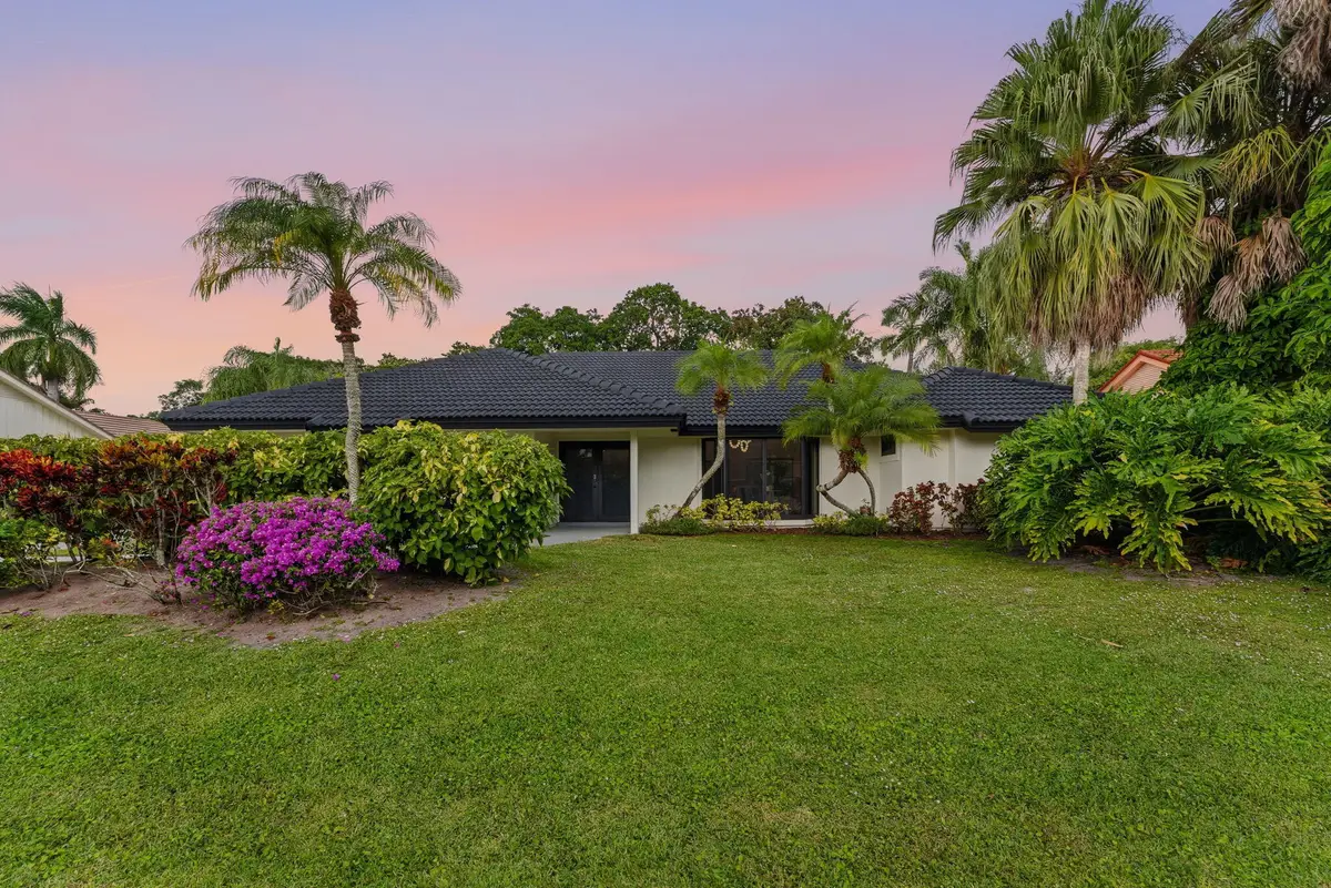2 Dunbar Road, Palm Beach Gardens, FL 33418 - #1