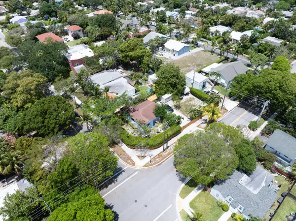 1915 Lake Avenue, West Palm Beach, FL 33401