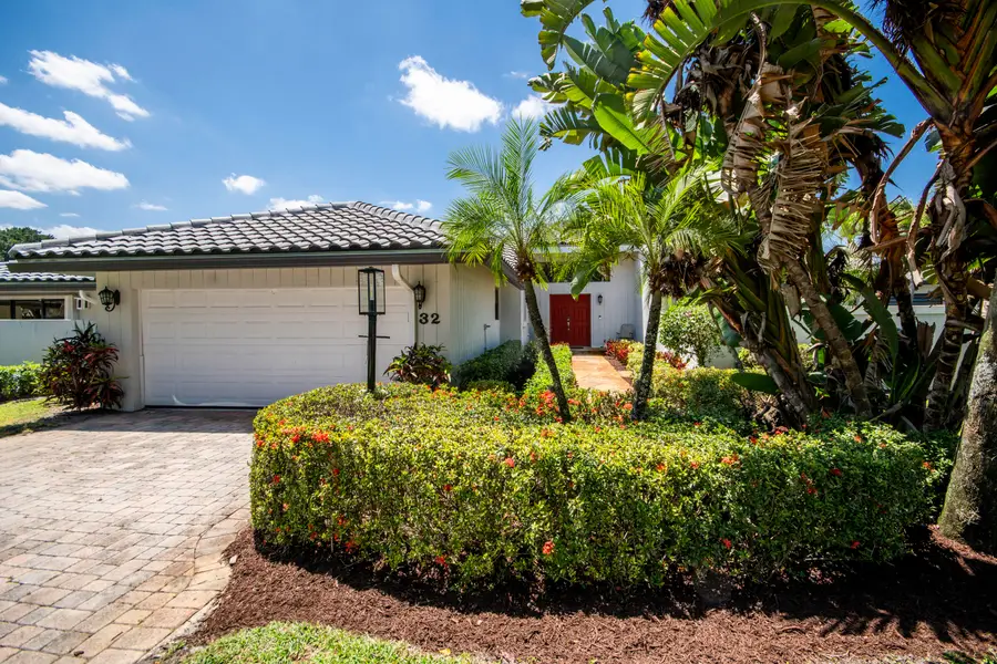 32 Glens Drive E, Boynton Beach, FL 33436 - #3