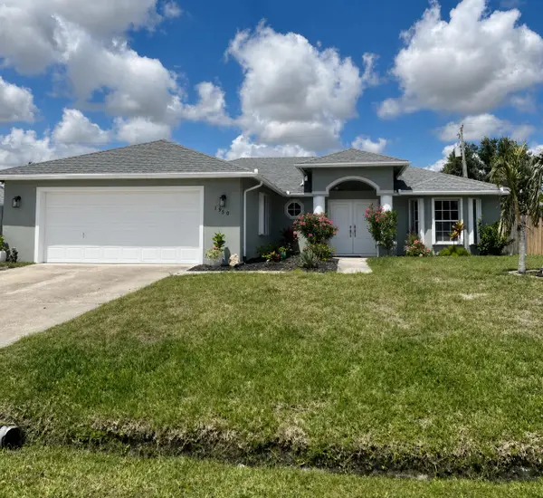 1950 SW Beard Street, Port St Lucie, FL 34953
