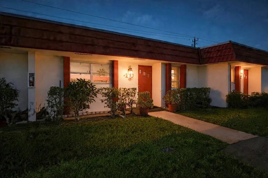 5800 W Fernley Dr Drive W #40, Greenacres, FL 33415 - #2