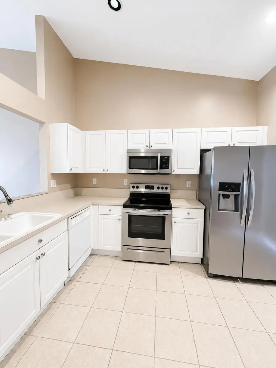 2401 E Aragon Boulevard #5, Sunrise, FL 33313 - #2
