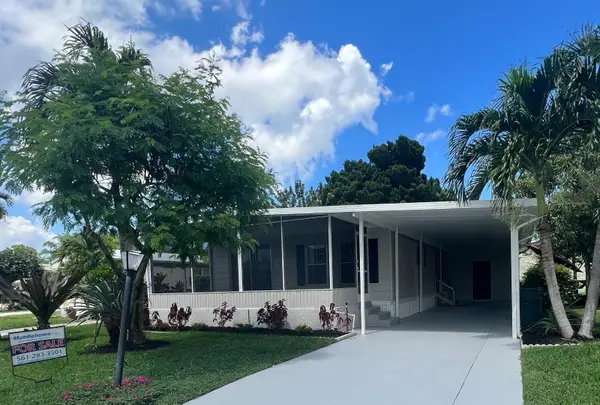 4310 Viola Drive #812, Greenacres, FL 33463