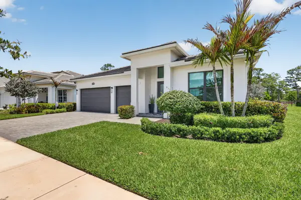 2341 SE Canopy Cove Lane, Port St Lucie, FL 34984