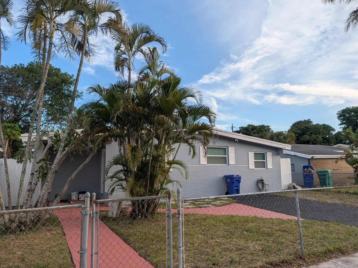 2990 NW 7th Court, Fort Lauderdale, FL 33311 - #1