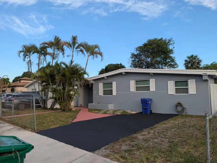 2990 NW 7th Court, Fort Lauderdale, FL 33311 - #2