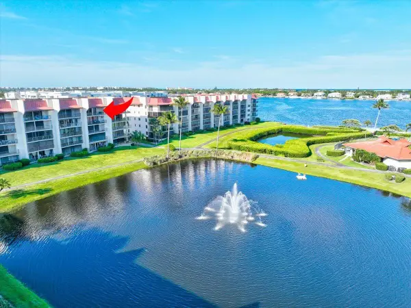 7030 Half Moon Circle #515, Hypoluxo, FL 33462