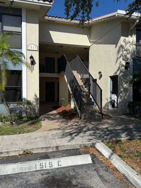 1515 Lake Crystal Drive #B, West Palm Beach, FL 33411