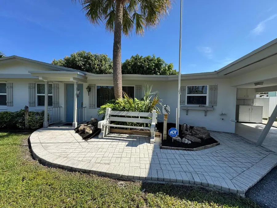 2560 NE 20th Street, Pompano Beach, FL 33062 - #2