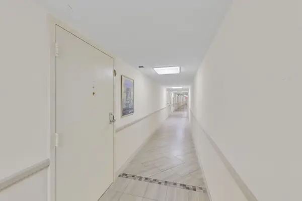 124 Lakeshore Drive #G35, North Palm Beach, FL 33408