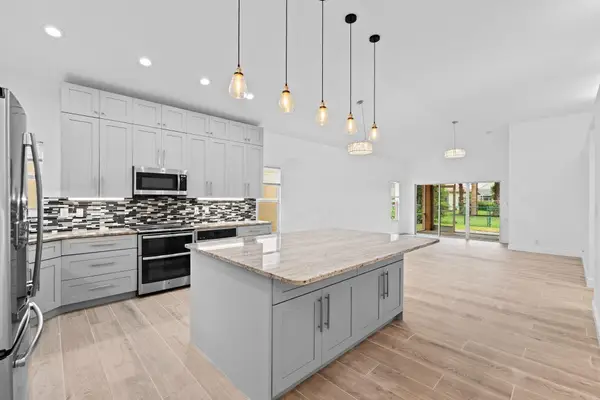5122 Elpine Way, Riviera Beach, FL 33418