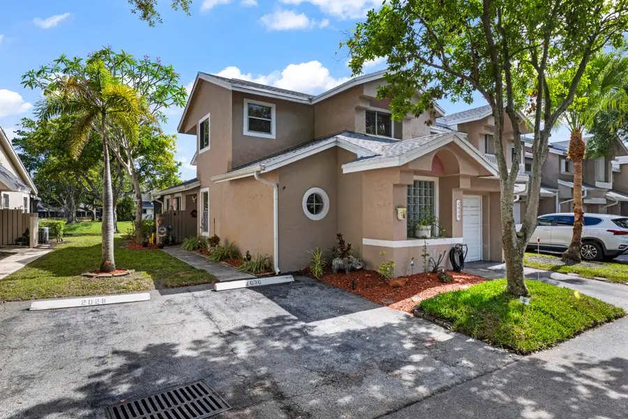 2030 Discovery Circle E, Deerfield Beach, FL 33442 - #2