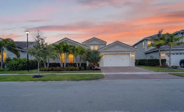15804 Goldfinch Circle, The Acreage, FL 33470