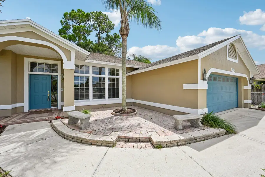 160 Royal Pine Circle S, Royal Palm Beach, FL 33411 - #3