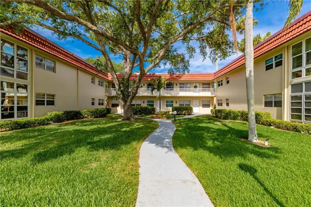 17 Vista Palm Lane #201, Vero Beach, FL 32962 - #1