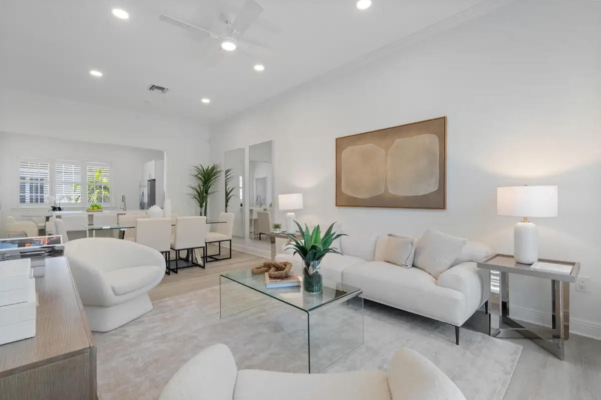 504 SE 7th Street #202, Fort Lauderdale, FL 33301 - #1