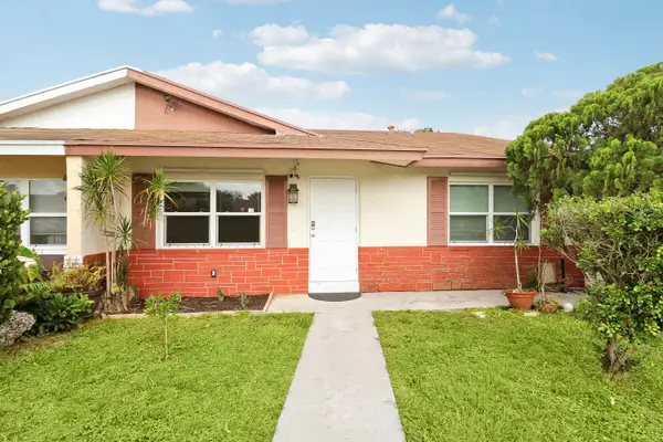 3814 Van Cott Circle, West Palm Beach, FL 33403