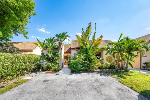 5202 Tarregon Lane, Palm Beach Gardens, FL 33418